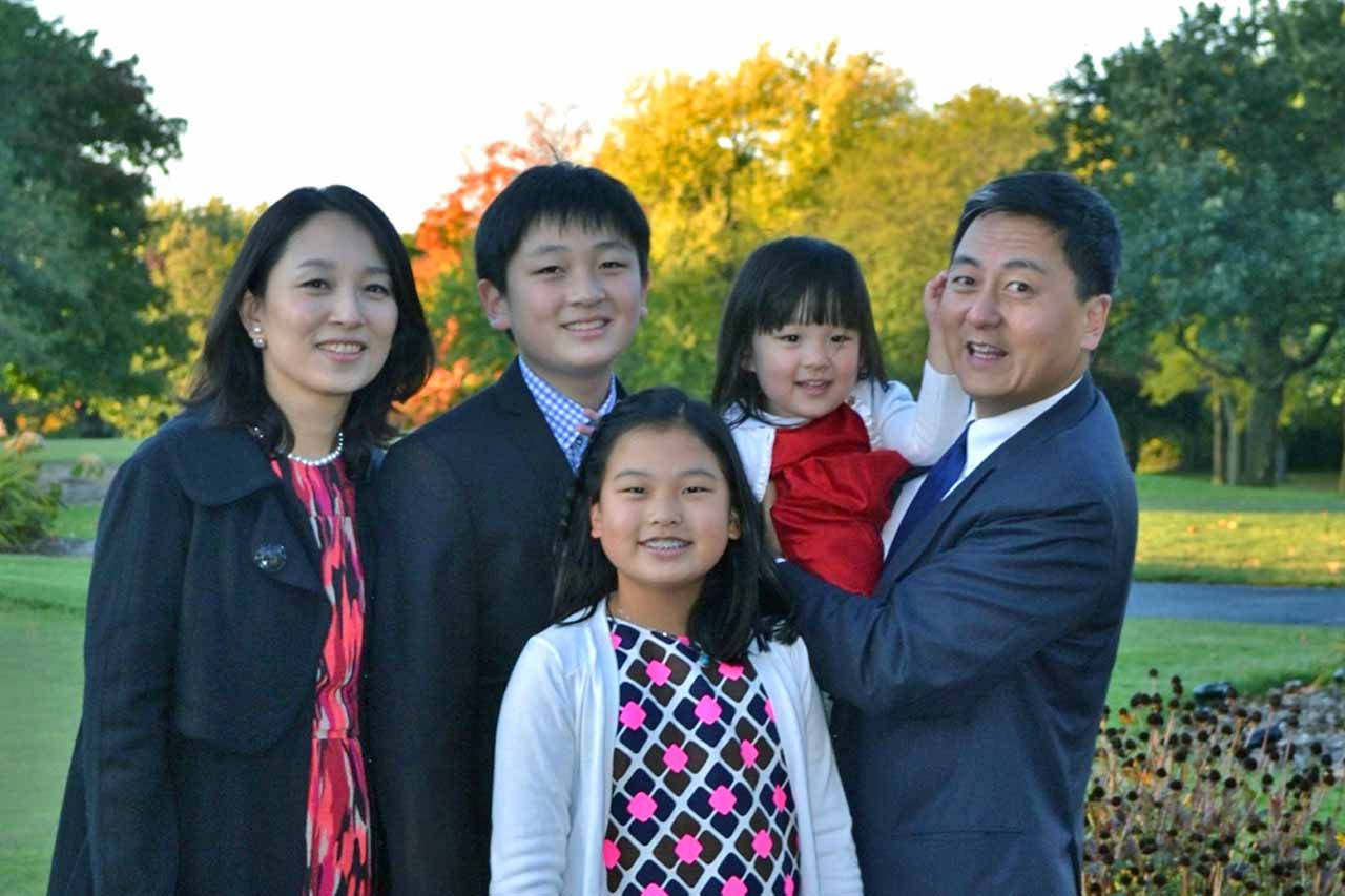 Jun Il Kwun and family