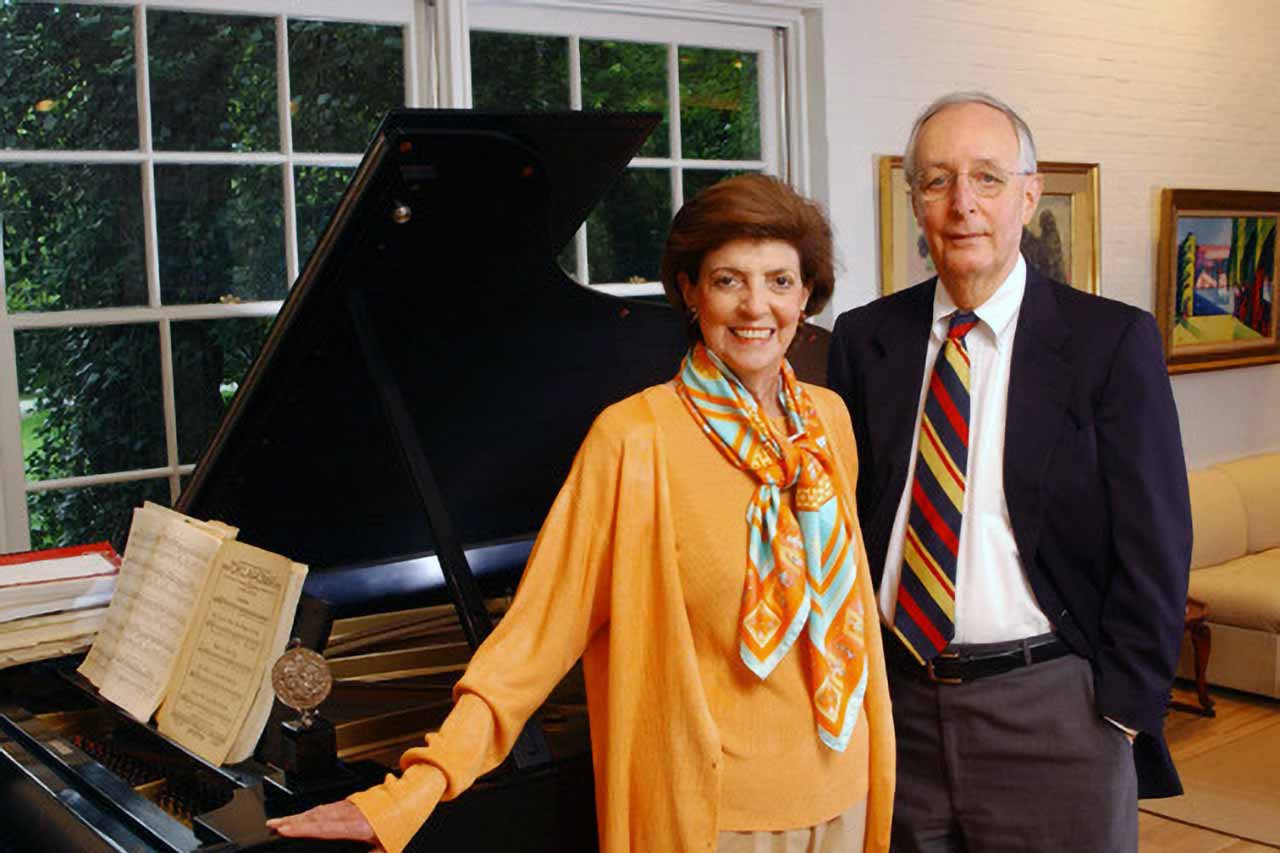 Carolyn and Roger Horchow